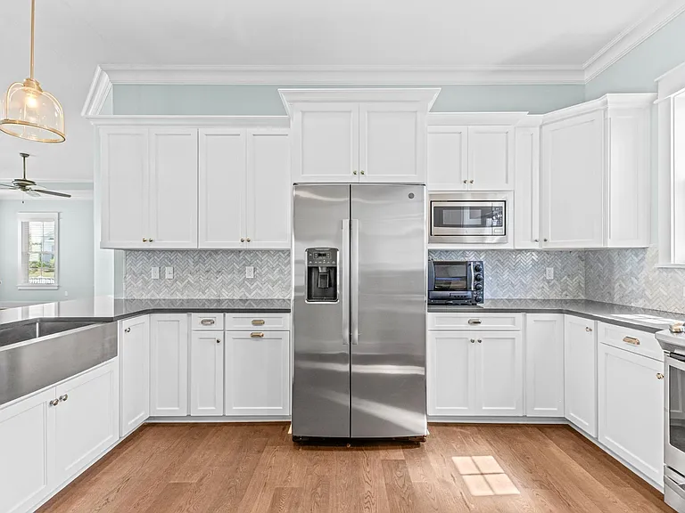 465 Karcher Ave — Photo 18