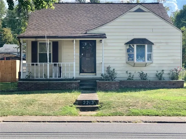 2213 Kanawha Ter, Saint Albans, WV 25177