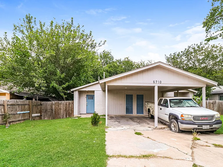 6710 Wentworth Dr — Photo 1