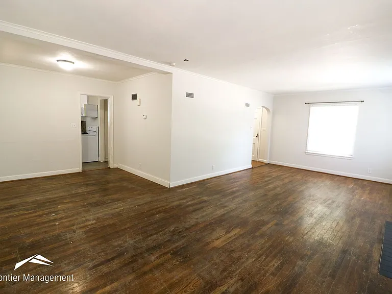1849 Anderson Ave — Photo 6