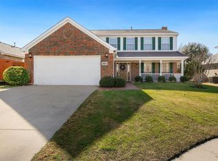 5404 Crater Lake Dr, Fort Worth, TX 76137