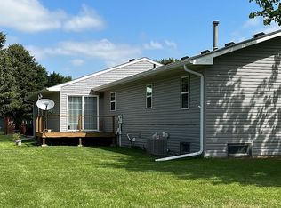 314 3rd Ave SE, Warner, SD 57479