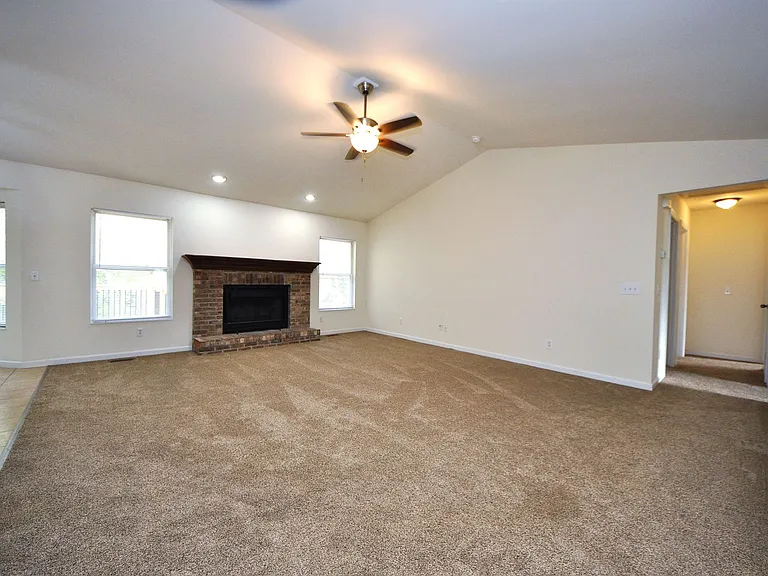131 Choctaw Dr — Photo 7