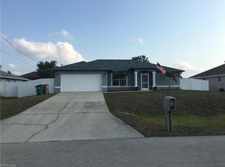 924 NW 16th Ter, Cape Coral, FL 33993