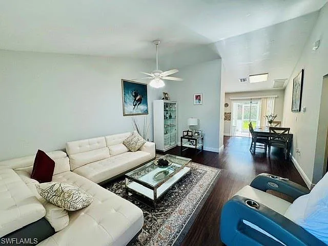 2 bed, 1.0 bath, 934 sqft, $2,495 — Photo 1