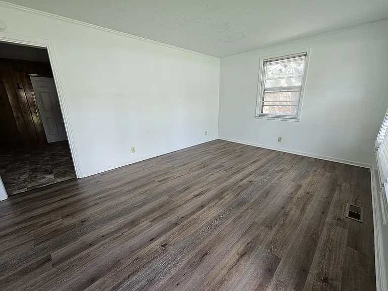 1106 Bel Aire Dr — Photo 5