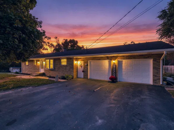 308 Hazen Ella Dr, Houghton Lake, MI 48629