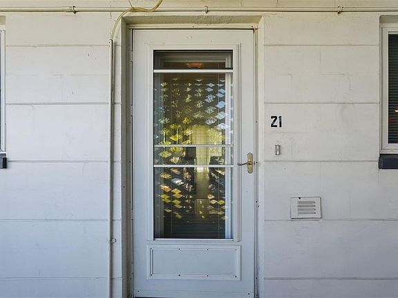 3rd image of 7050 SUNSET WAY #21