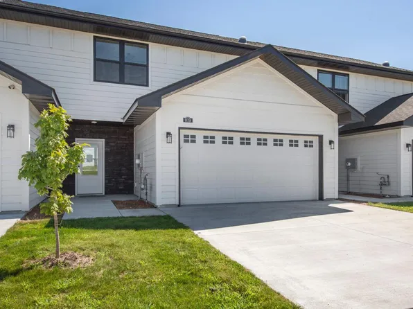 819 Viburnum St, Belle Plaine, MN 56011