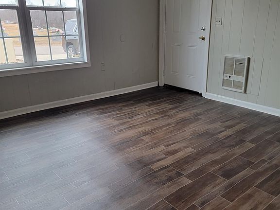 5th image of 536 Circle Hill Dr
