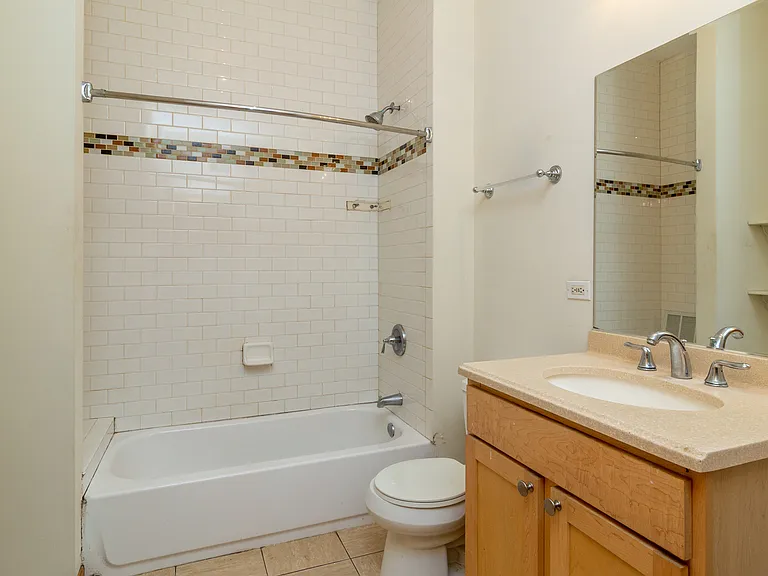1004 S Loomis St #2 — Photo 18