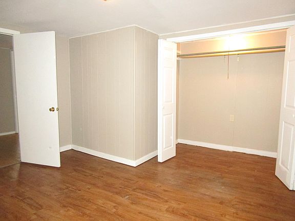 5th image of 1116 N Elm St