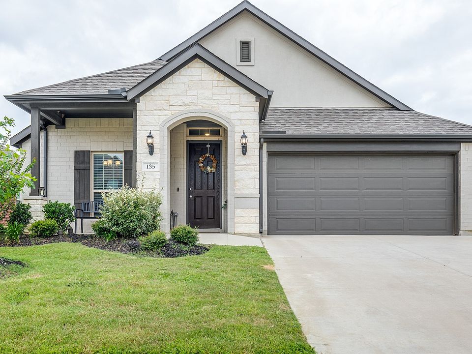 1st image of 135 Rockin River Dr