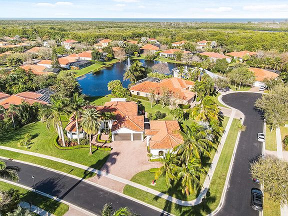 4th image of 9979 SE Osprey Pointe Drive
