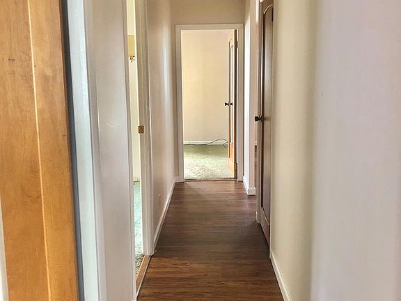 3rd image of 401 Wisteria Way