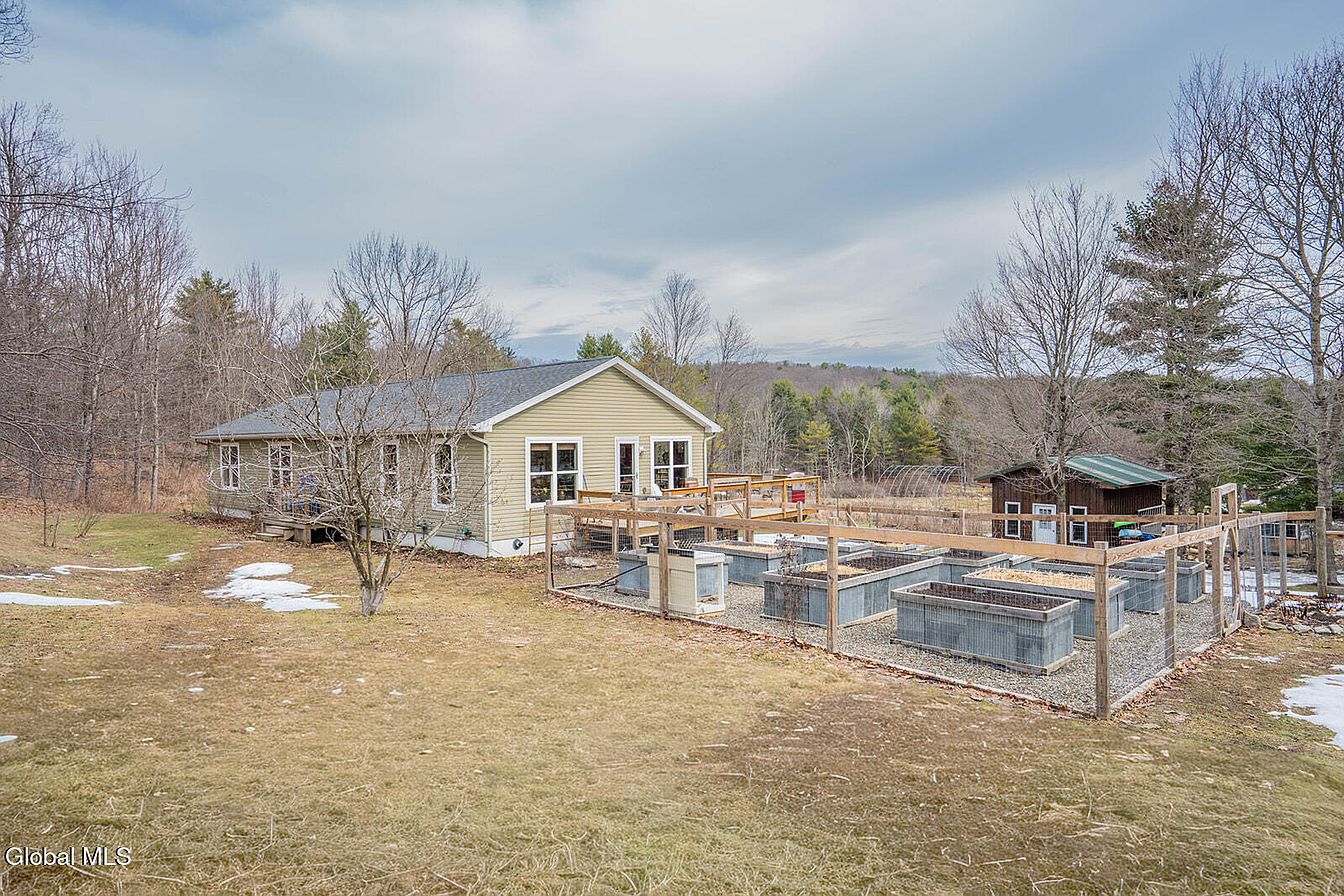 1st image of 92 Dickensen Road