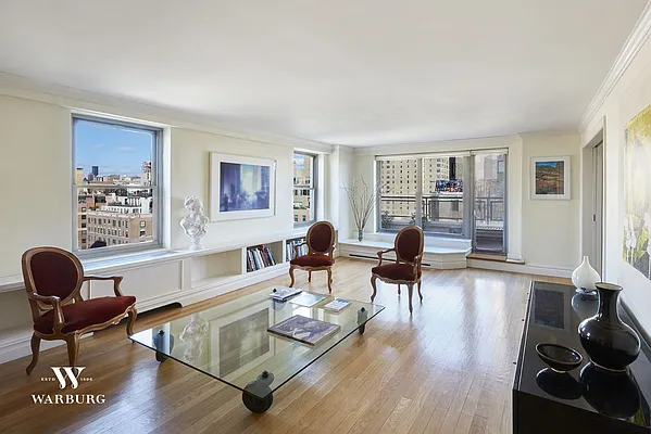 Sold by Warburg | media 14