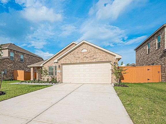 4th image of 2212 Manila Ln