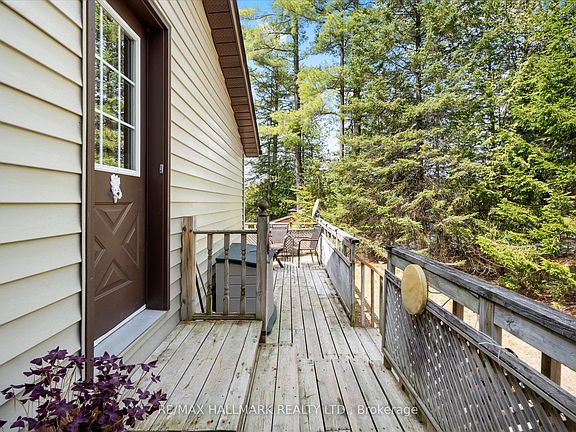 4th image of 25 Little Silver Lake Way
