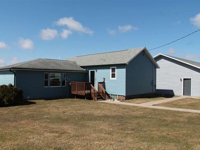 1127 174th St, Postville, IA, 52162