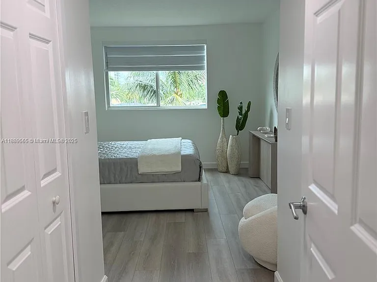 201 Golden Isles Dr #302 — Photo 25