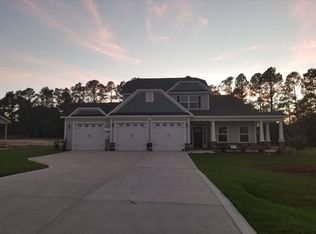 524 Goldenleaf Cir, Whispering Pines, NC 28327
