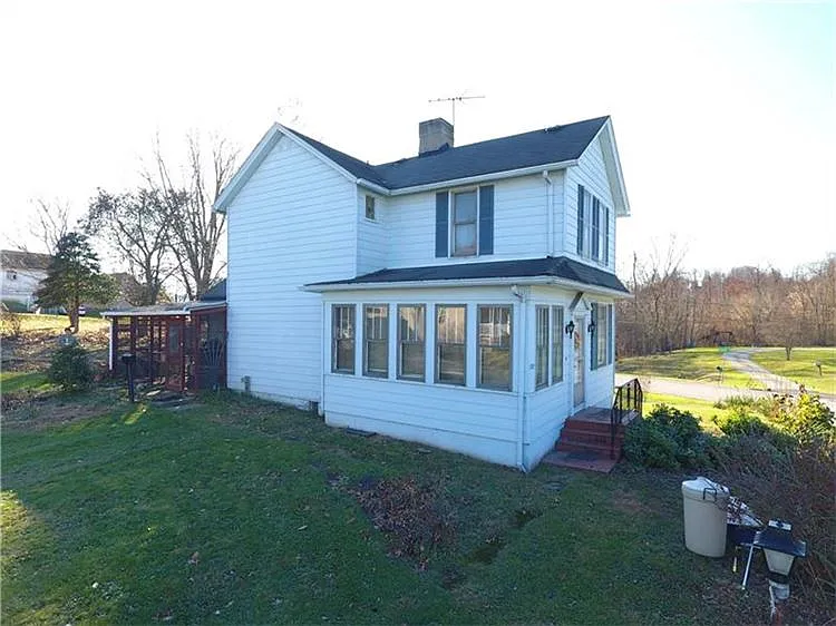 1321 Paradise Ave photo 1