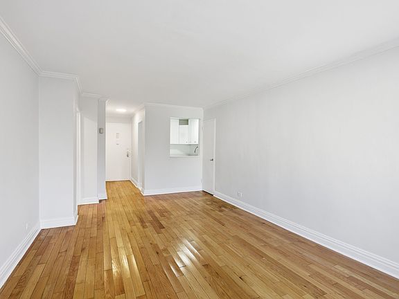 5th image of 360 E 65th St APT 14C