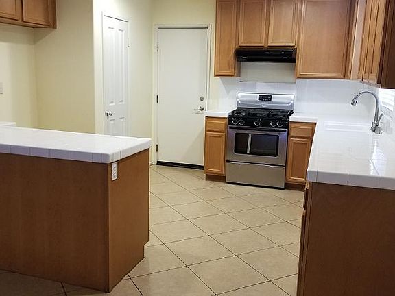 2nd image of 598 Amaranta Ave