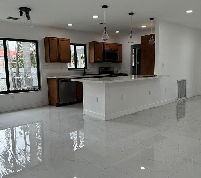 1st image of 2841 NW 9th Ave #0