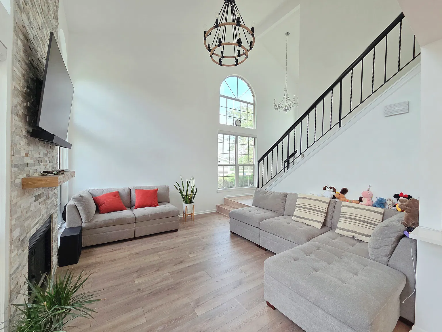 3 bed, 1452 sqft, $3,600 — Photo 4