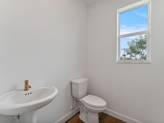 3rd image of 10184 SW Carnelian Street
