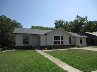 1307 Broadway St, Denton, TX 76201