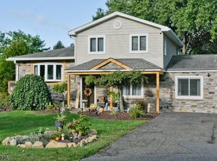 2 James St, Stanhope, NJ 07874