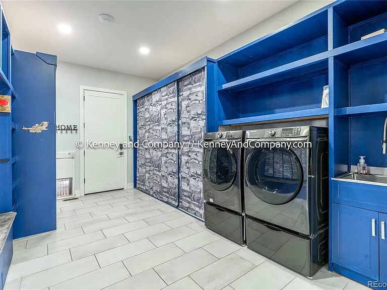 6438 Farthing Dr — Photo 14