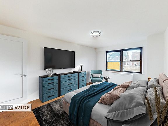 4th image of 145 E 16th St APT 18B