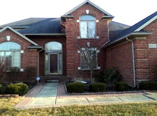 20012 Windemere Dr, Macomb, MI 48044