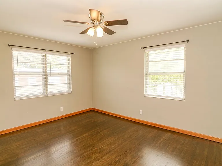 214 W Atchison St #3 — Photo 3