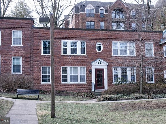 2nd image of 1922 N Rhodes St APT 78