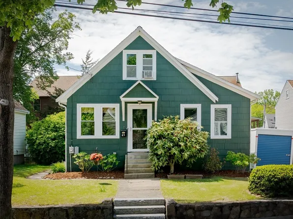 21 Salman St, West Roxbury, MA 02132