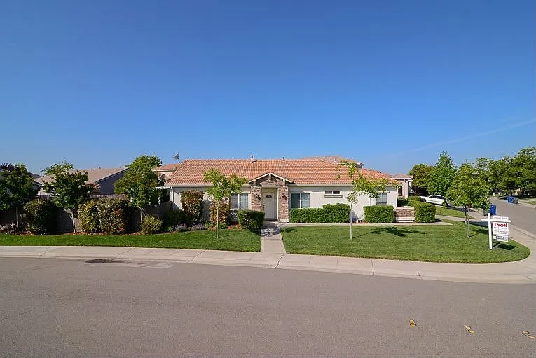 341 Rick Heinrich Cir photo 1