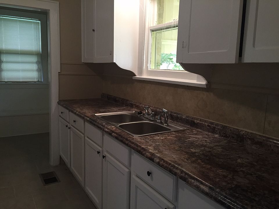 1st image of 135 College St