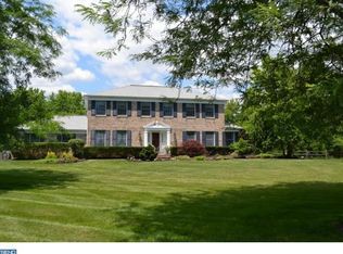 36 Parkview Rd, Cranbury, NJ 08512