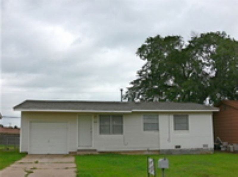 1st image of 5337 NW Oak Ave