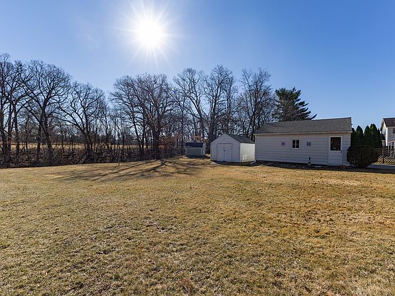 4th image of 2200 10th St