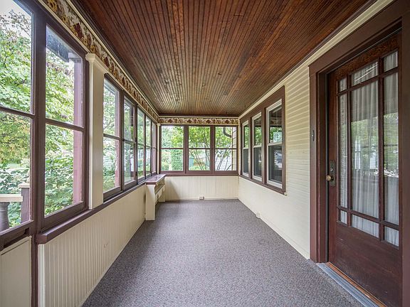 4th image of 119 Wilson Ave #119