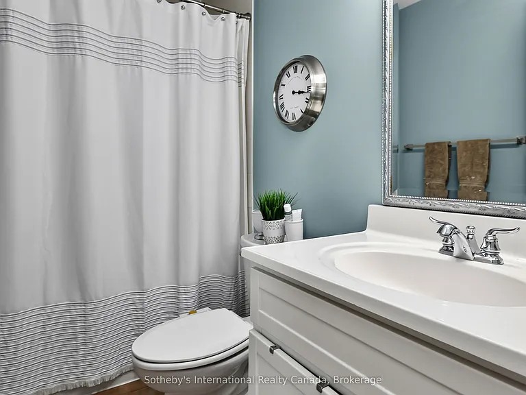 139 Lakeshore Rd E #10 — Photo 11