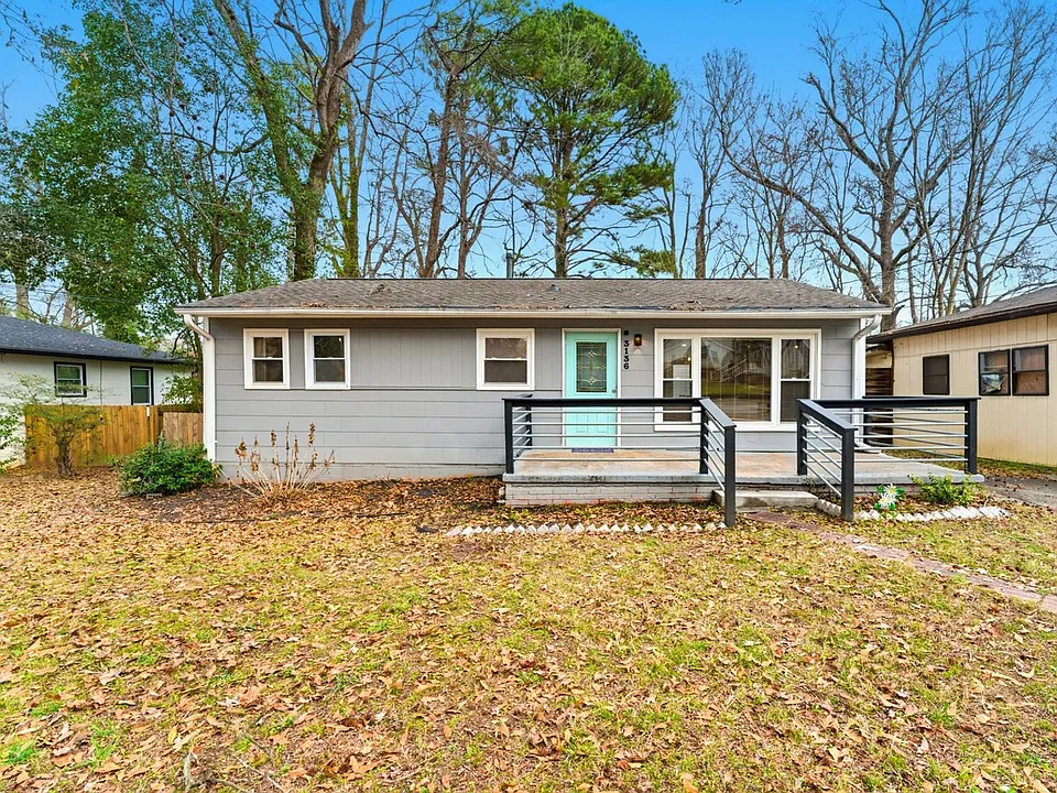 3136 Forrest Hills Dr