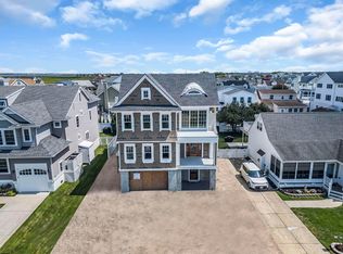 15 Waterway Rd, Ocean City, NJ 08226