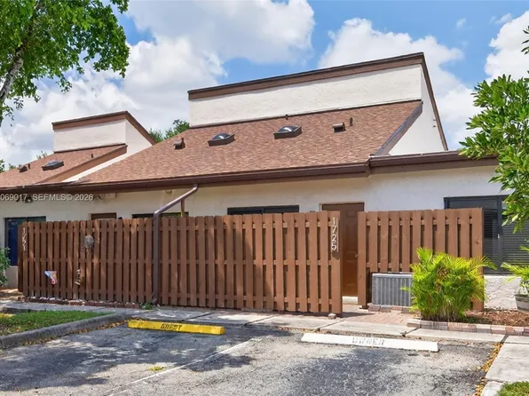 1725 NW 71st Ave, Fort Lauderdale, FL 33313